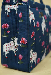 MS7 Quilted European-Style Laptop Bag – Pichwai cow print