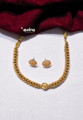 Maharashtrian Kolhapuri Traditional Thushi Short Necklace Set for Girls