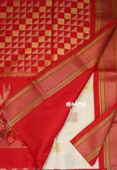 Creamy Beige - Sowbhagya Gift silk – Soft Silk Elegance Saree Getti Gadwal Border Weaving Buttas with Contrast Pallu and Blouse - Perfect for Festive Celebration