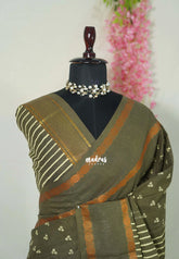 Mud Green with Tissue Border Blouse - Subbulakshmi - Sungudi 100 Count Saree with Rettapetta Rudraksham Border Ayutha ezhuthu Buttas with Blouse Combo - Best for Casual Wear | Summer Wear | School | College | Office wear
