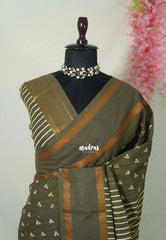 Mud Green with Tissue Border Blouse - Subbulakshmi - Sungudi 100 Count Saree with Rettapetta Rudraksham Border Ayutha ezhuthu Buttas with Blouse Combo - Best for Casual Wear | Summer Wear | School | College | Office wear