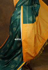 Chithiram – Emerald Green in Soft Paper Silk | Intricate Kolam Prints | Statement Contrast Pallu & Blouse | Effortless Casual Style