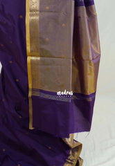 Deep Purple - Kanimozhi - Soft Silk Saree Mayil Border and Buttas with Contrast Pallu and Blouse - Best for Pooja Functions | Temple Visit