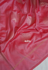 Dual Shade Candle Light Peach - Kanimozhi - Soft Silk with Kolam Weaving Body and Rich Pallu - Best for Pooja Functions