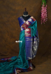 Peacock Green - Manjari - Raw silk with Traditional Temple Border - Best for Small Functions | Pooja | Sabha katcheri