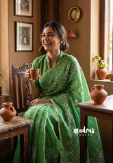 (PRE-BOOKING) Kelly Green - Soft linen cotton with traditional Kolam Prints - Perfect for Office Wear | Temple wear | Best for singers Dancers