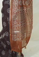 Coffee Brown - Pragathi - Linen Cotton Saree with Batiq Prints - Best for Office Wear | Casual Wear