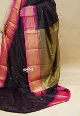 Sico Gadwal checks Black with pink border