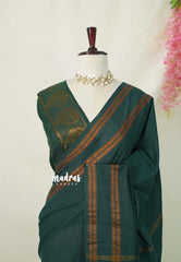 Bottle Green - Subbulakshmi - Sungudi 100 Count Plain Saree with Rettapetta Rudraksham Border with Blouse Combo - Best for Casual Wear | Summer Wear | Temple visit