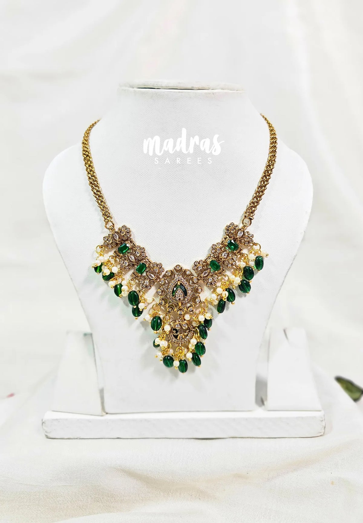 Premium 1 Gram Gold polish AD Stone Trendy New Style Design Choker with Emerald Green Stone