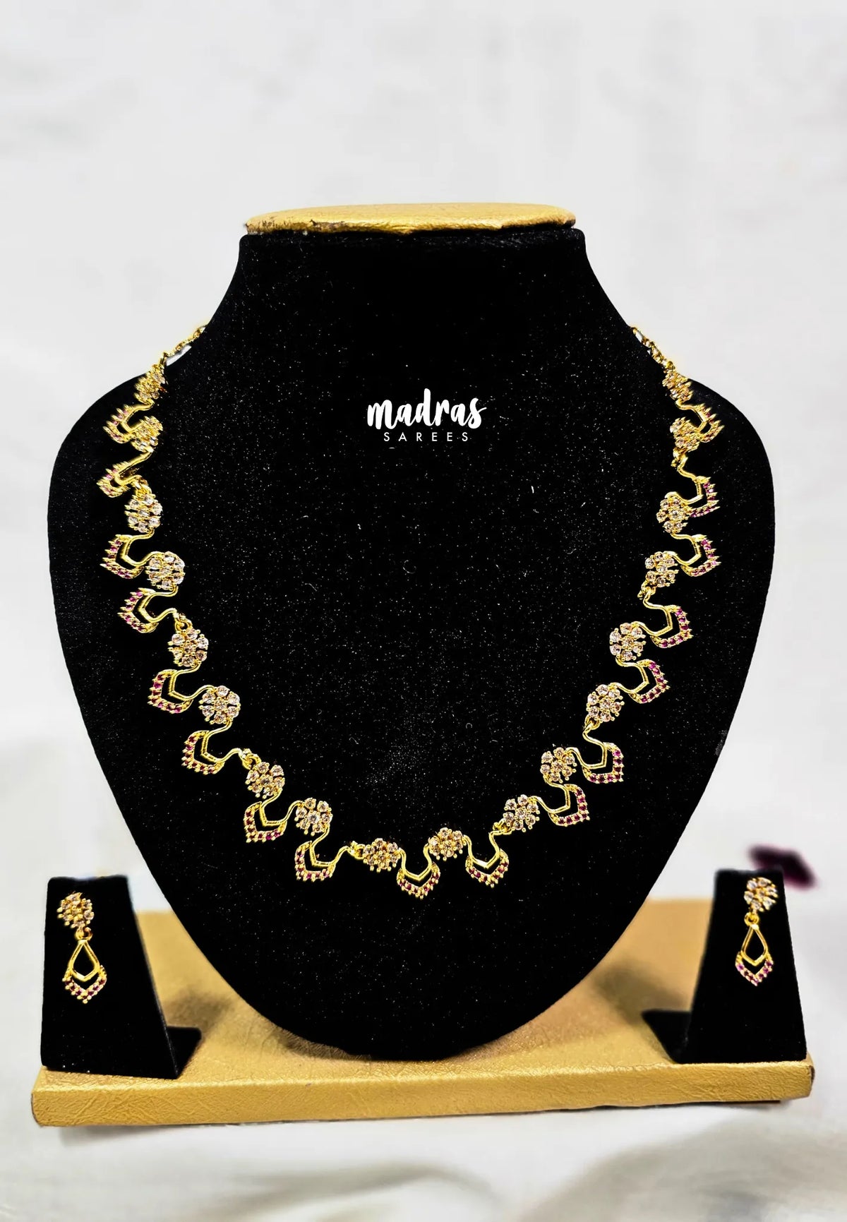 Premium 1 Gram Gold polish AD Stone Trendy Unique Design White and Red Stone Necklace with Earrings