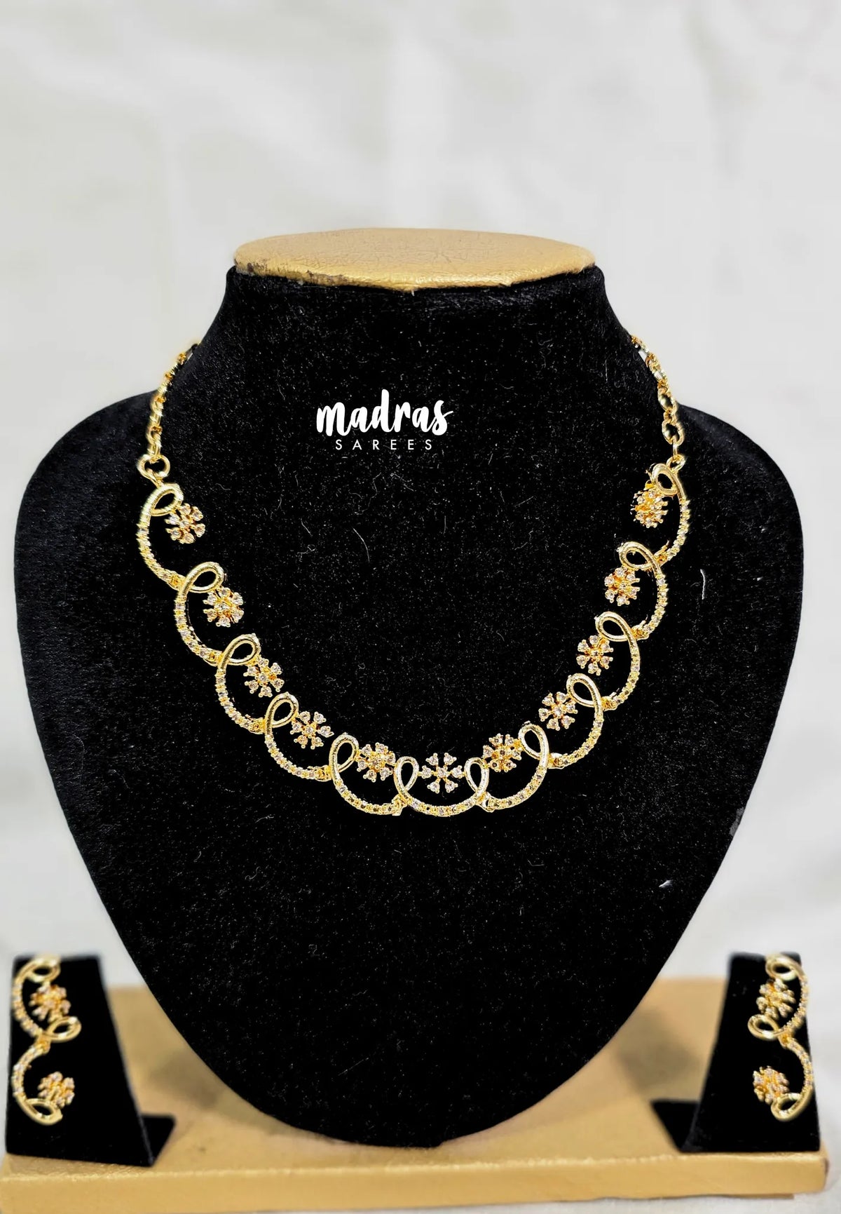 Premium 1 Gram Gold polish AD Stone Trendy Design White Stone Necklace with Earrings