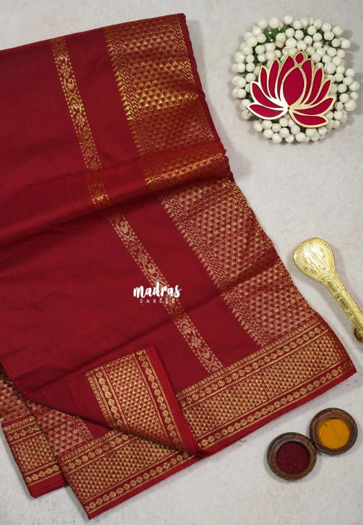 Reddish Maroon - 9 yards Gadwal Silk otton Saree with Zari Border - Best for Small Functions