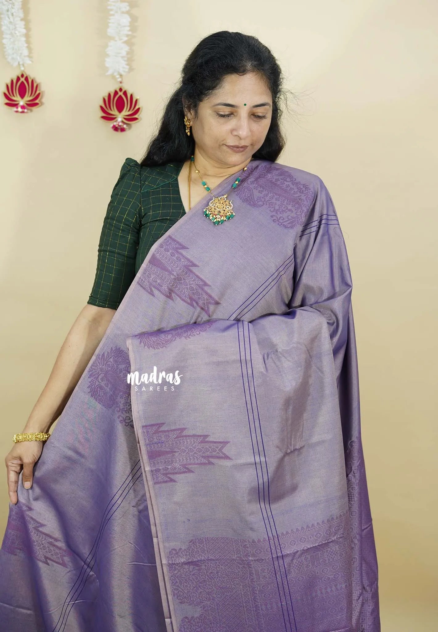 Dualshade Lavender  - Ahimsa - 100 count Pure mercerized silk cotton border with temple and mango border