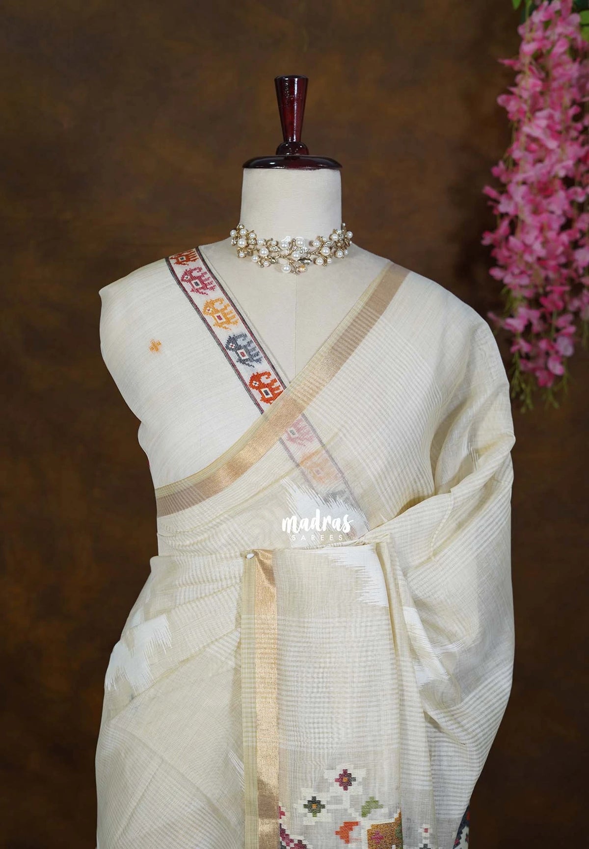 Creamy Beige - Artisan Crafted Soft Jute Linen with Bomkai Ikkat Weaving Pallu - Best for Office Wear | Casual Wear