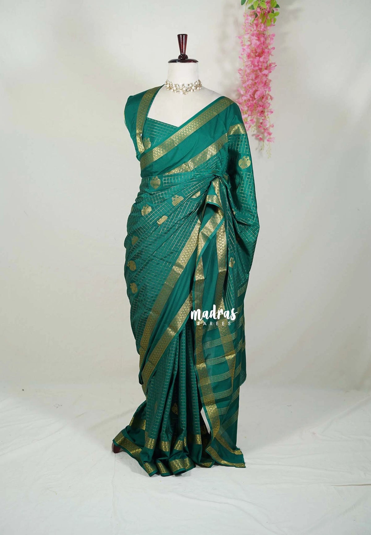 Classic Green-Rettapet - Avantika - Semi Mysore Silk Saree with Checks Weaving Rettapet Border - Perfect for Pooja Functions