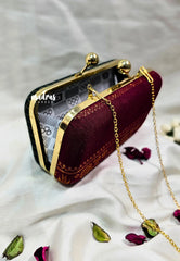 MS7 - Double Side Different Design Premium Sungudi Fabric Maroon with Green Muthukattam Design Pin-tuck with Box Clutch for Women