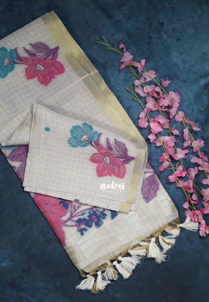 Biscut Beige & Riddish Pink - Muslin Silk Checks with Thread Weaving Pallu with Buttas - Perfect for Office Wear
