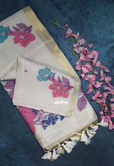 Biscut Beige & Riddish Pink - Muslin Silk Checks with Thread Weaving Pallu with Buttas - Perfect for Office Wear