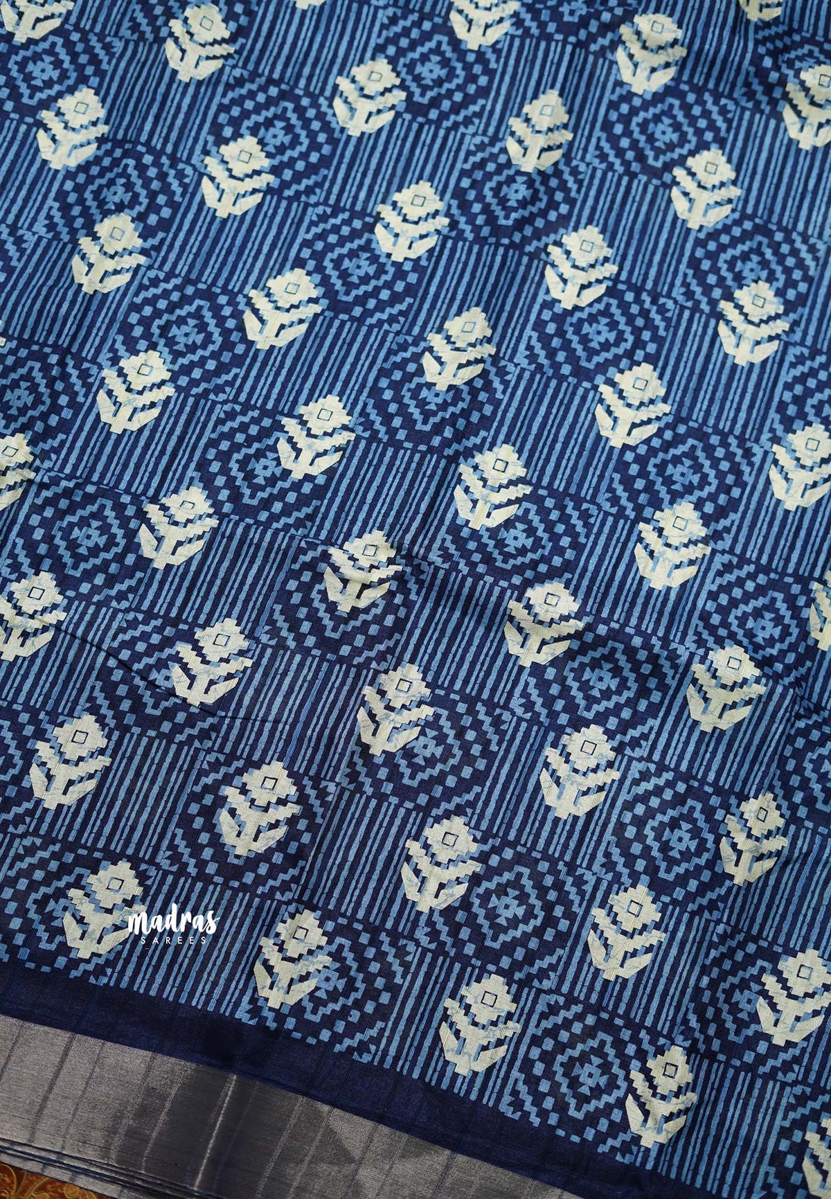 Indigo Printed silk Box print