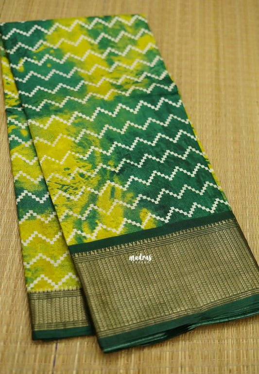 Gradient printed silk with zigzag prints green