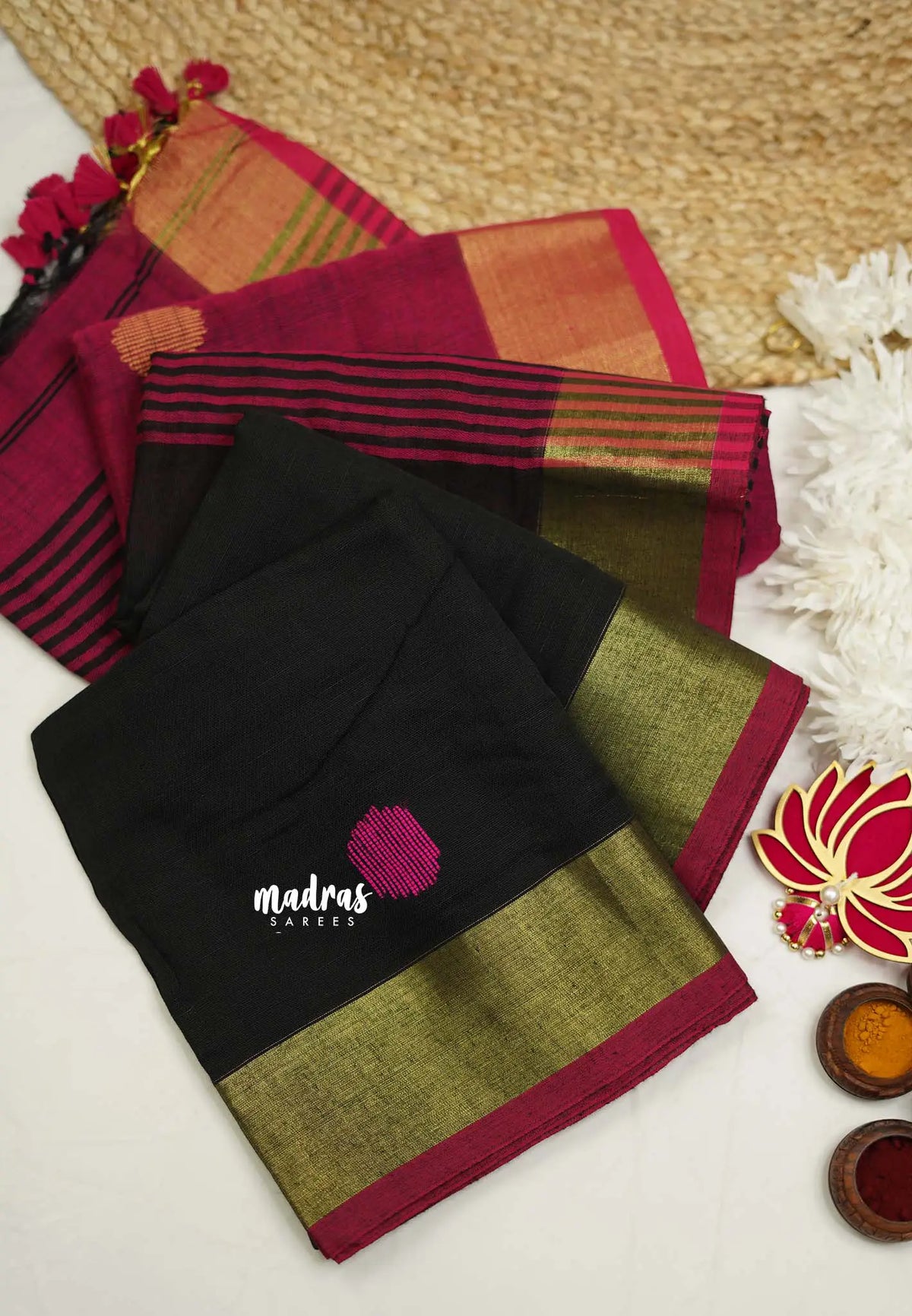 kannamma Handwoven Ballbutta linen Black with pink pallu