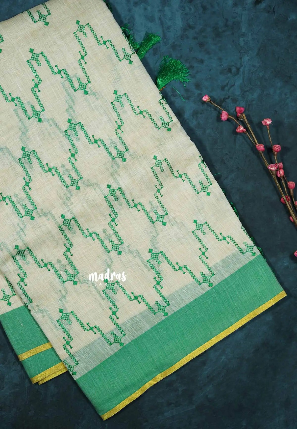 Zigzag - Halfwhite Haasini - Bamboo cotton silk with embroidery