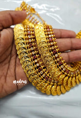 Aimpon Traditonal kaasu maalai haaram and necklace set