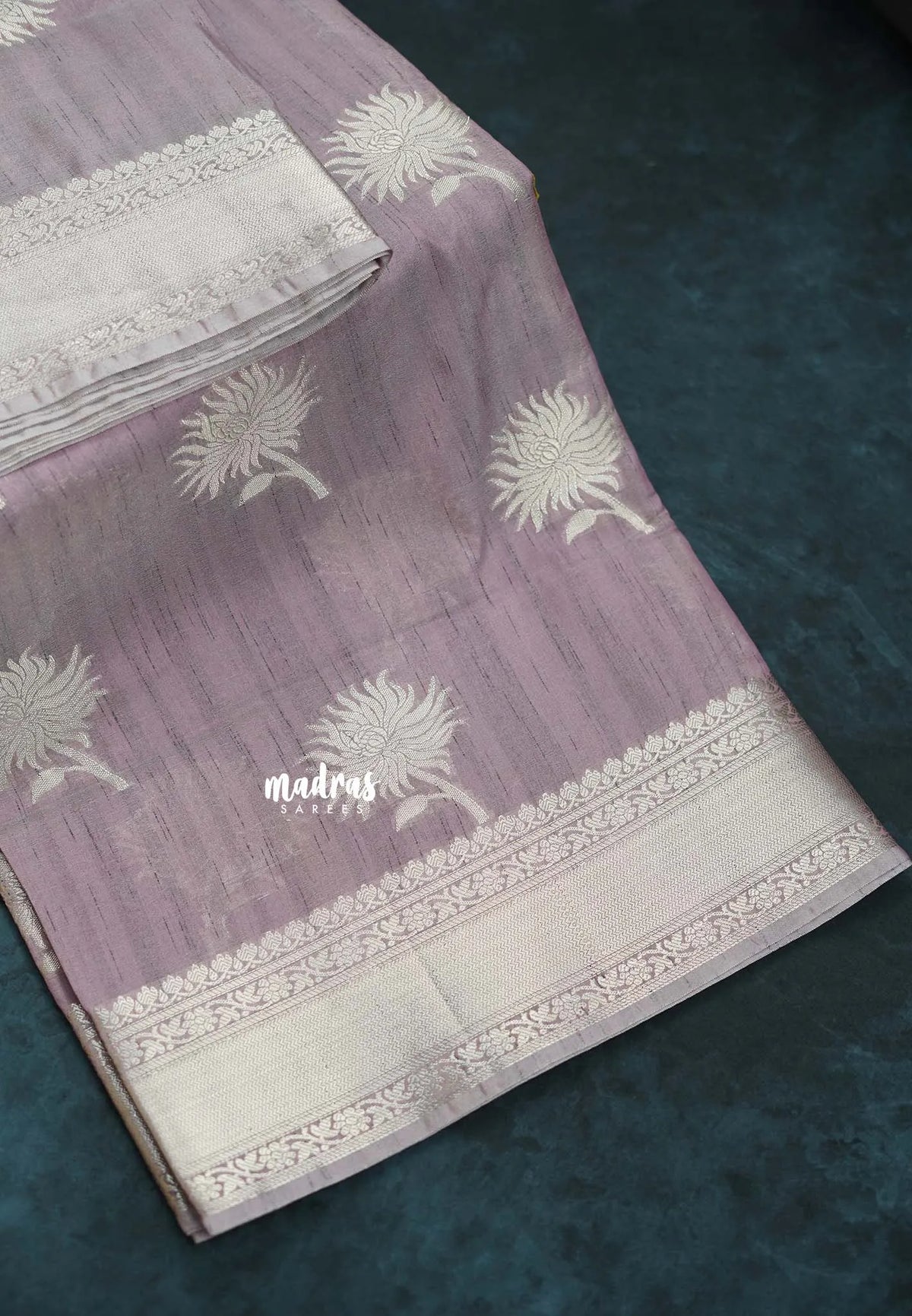 Earthy Onion Pink - Kanimozhi - Soft Silk with Grooves Zari Flower Buttas in Body with Zari Border - Best for Small Functions