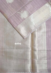 Earthy Onion Pink - Kanimozhi - Soft Silk with Grooves Zari Flower Buttas in Body with Zari Border - Best for Small Functions