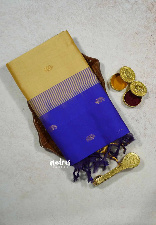 Sandal - Mookuthi Amman silk cotton getti zari border with buttas