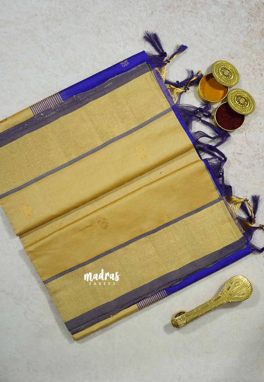Sandal - Mookuthi Amman silk cotton getti zari border with buttas