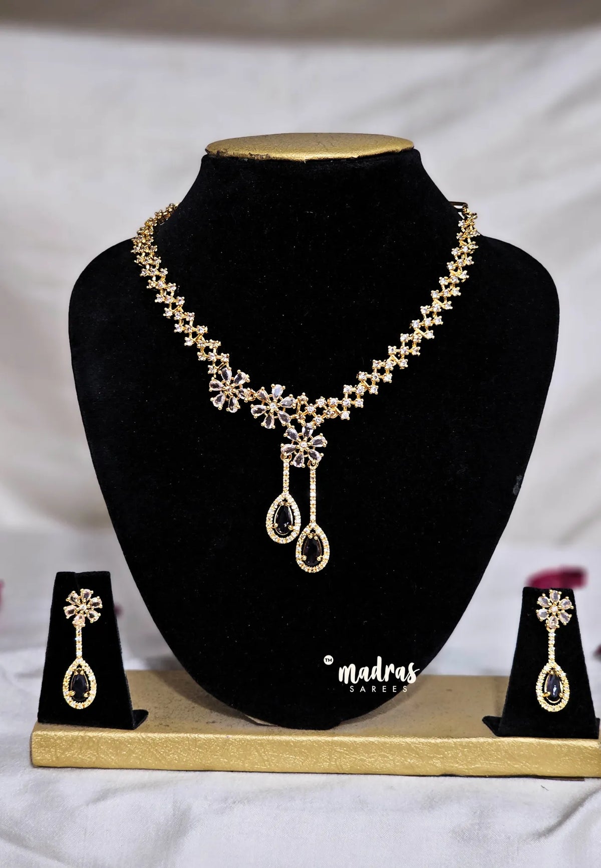 Premium 1 Gram Gold polish AD Stone Trendy Flower Purple stone Necklace with Earrings