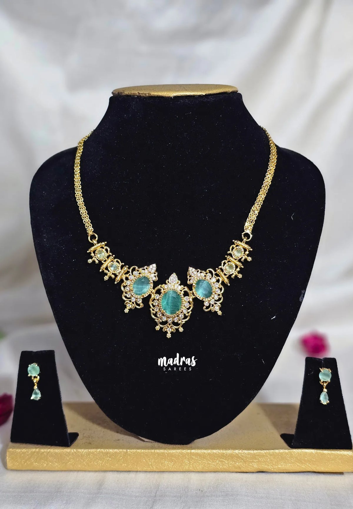 Premium 1 Gram Gold polish AD Stone Trendy Unique Light Green Stone choker Necklace with Earrings