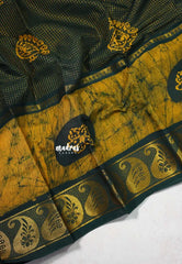 Midnight Emerald Green - Premium 120 count Margazhi Sungudi Checks and batik muppagam Mango Border - NO BLOUSE Best for Temple Visit | Summer Wear