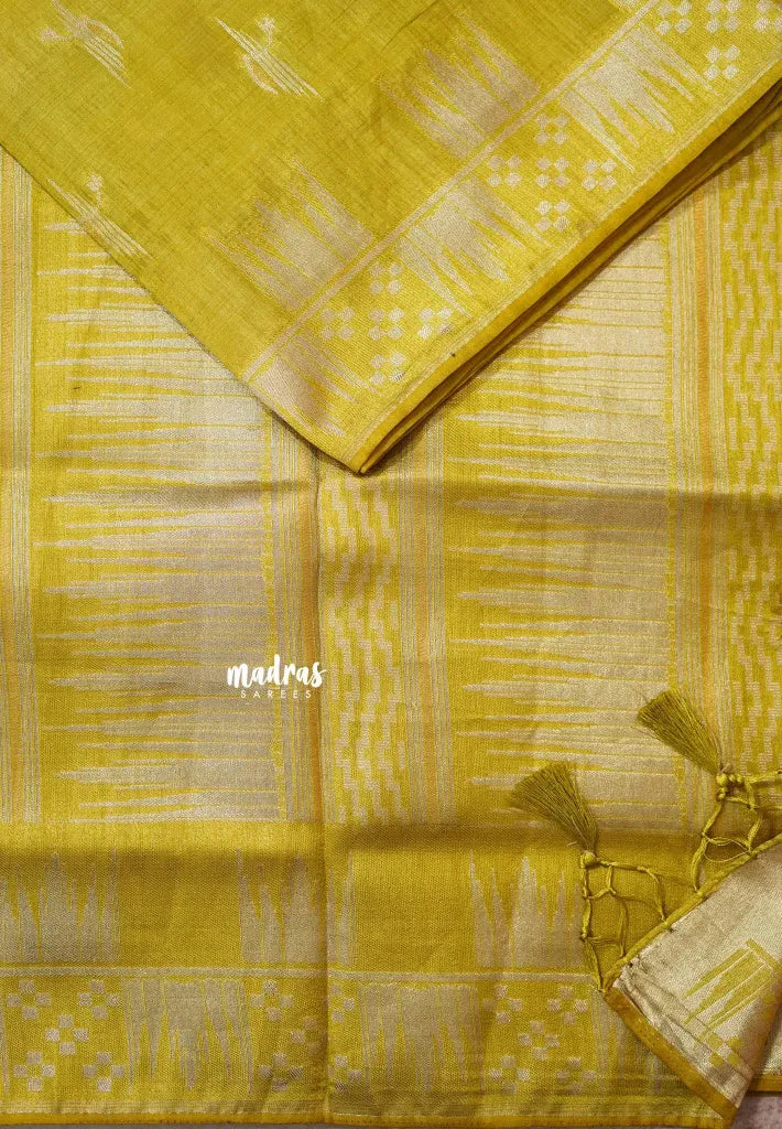 Yellowish Green - Raaga - Premium Raw Mango silk saree with stylish buttas and border