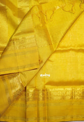 Cantaloupe Peach - Meenakshi -  Light Weight Pure Silk Cotton Saree Zari Muthukattam Body with Buttas Contrast Pallu and Blouse - Perfect for Wedding Functions