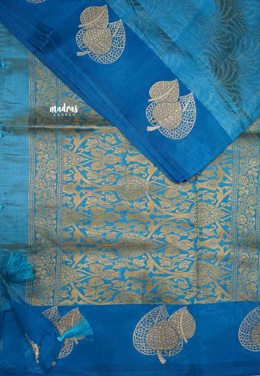Raaga - Lightweight Semi tussar self weaving body leaf border rich pallu - Peacock blue