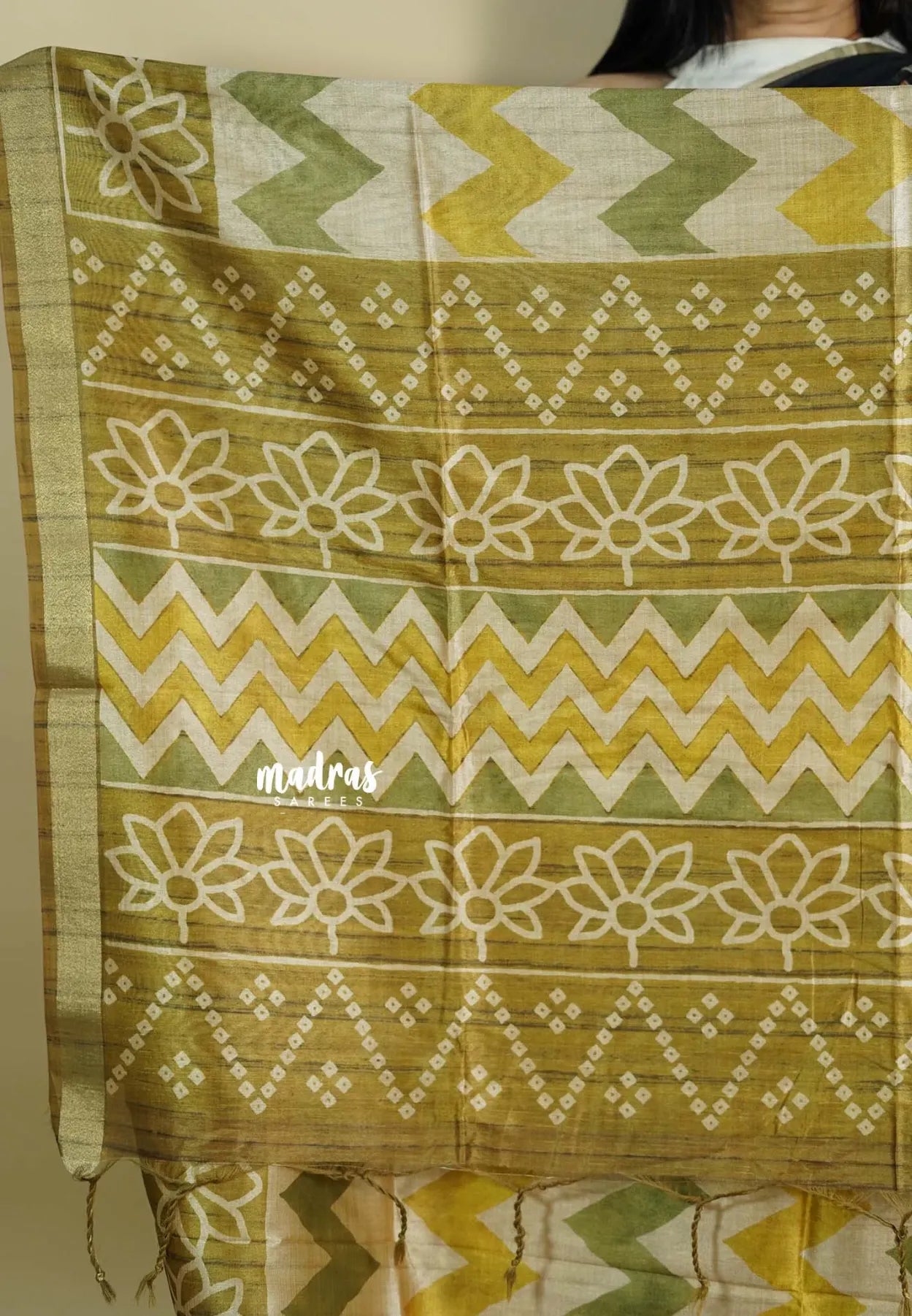 Yellow and Green - Roopa - Lightweight semi tussar grooves weaving with zig zag prints
