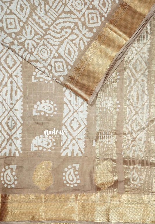 Brown Sand Haze- Rudra - Traditional Munga silk with checks weaving