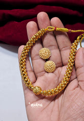 Maharashtrian Kolhapuri Traditional Thushi Short Necklace Set for Girls