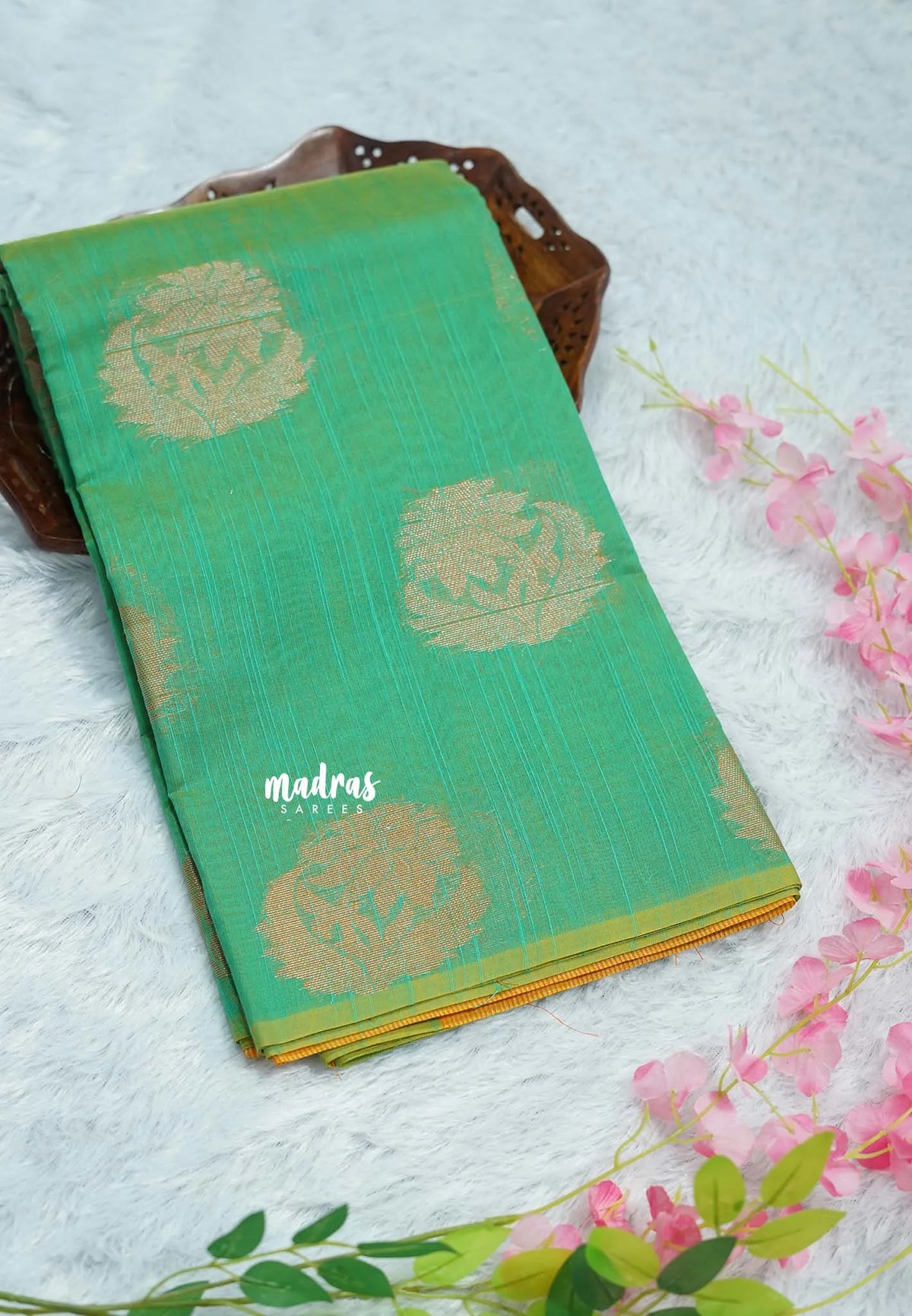Dual Shade Emerald Mist - Soft jute banarasi with lotus buttas contrast pallu and tissue blouse- Best for Wedding Functions