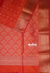 Dual Shade Orange - Sowbhagya Gift silk – Soft Silk Elegance Saree Traditional Border Weaving Stripes with Buttas and Rich Pallu - Perfect for Festive Celebration
