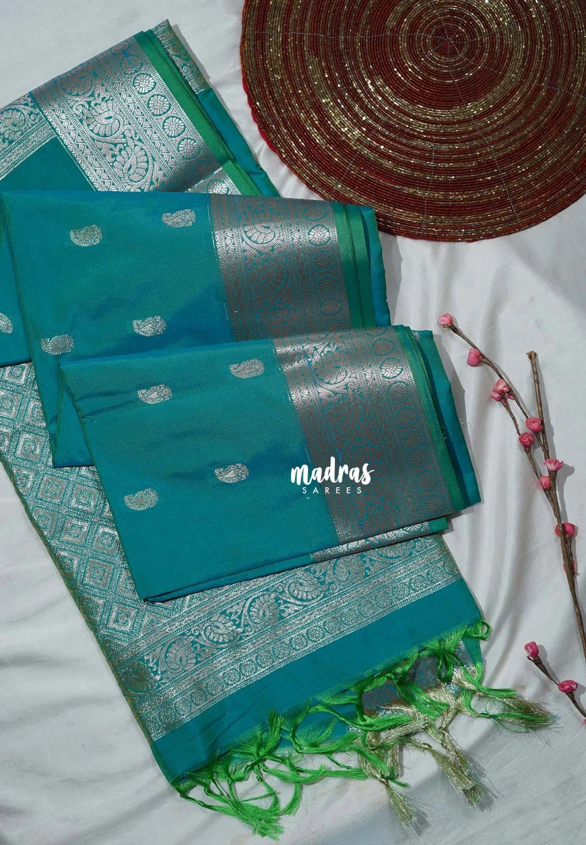 Dual Shade Bluish Green - Sowbhagya Gift silk – Soft Silk Elegance Saree Traditinal Border with Mango Buttas and Rich Pallu - Perfect for Festive Celebration