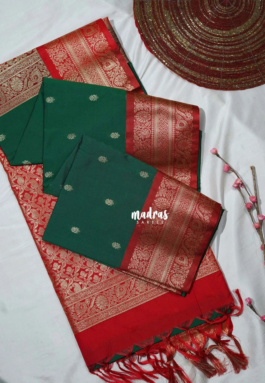 Emerald Green - Sowbhagya Gift silk – Soft Silk Elegance Saree Traditional Flower Border Weaving Buttas with Contrast Pallu and Blouse - Perfect for Festive Celebration