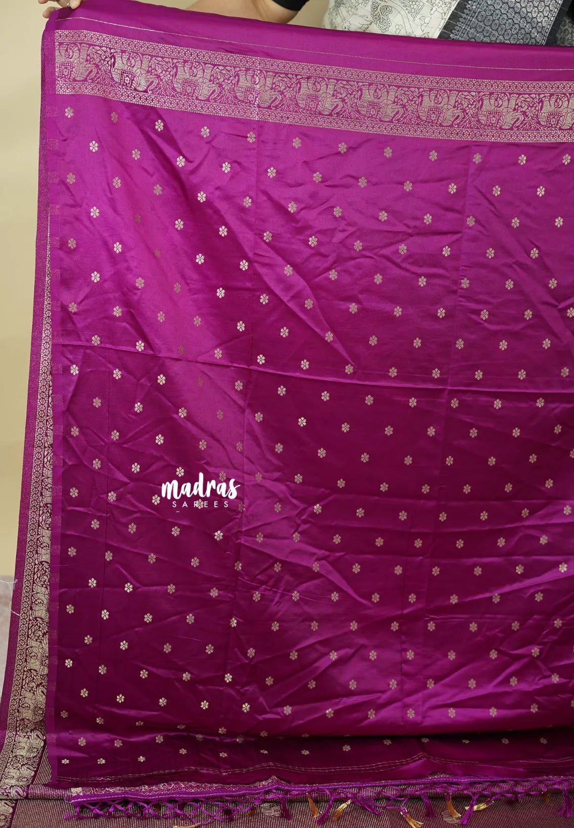 Magenta - Sri valli pure satin silk with vairaoosi full weaving and elephant border