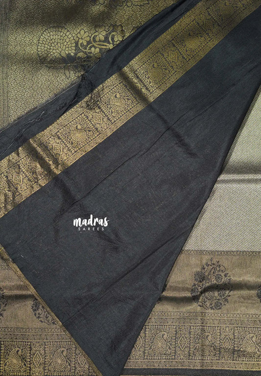 Antique Noir Gold - Thendral kanchi semi silk - twisted silver and gold weaving