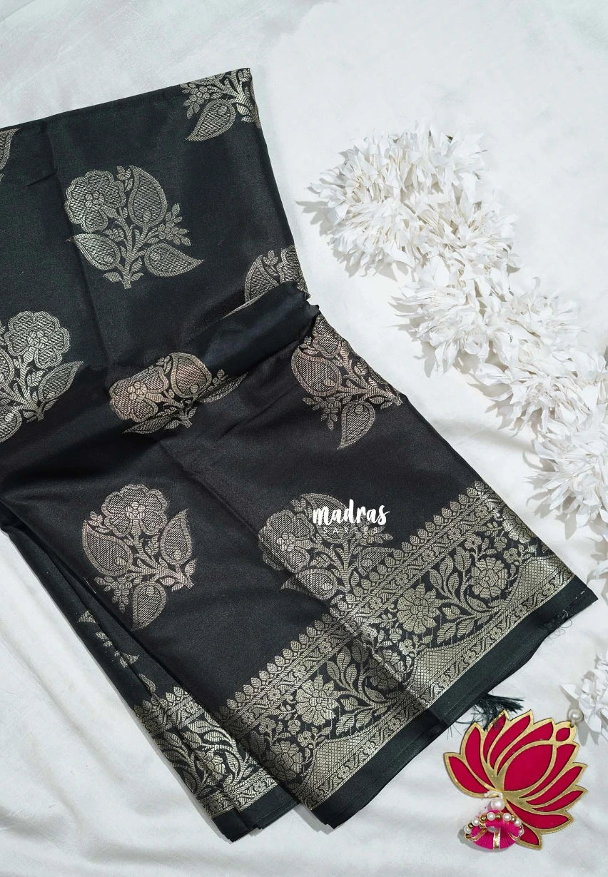 Nightfall Black - Thendral - Kanchi Semi Silk Flower Border with Buttas - Best for Pooja Functions | Diwali Festive