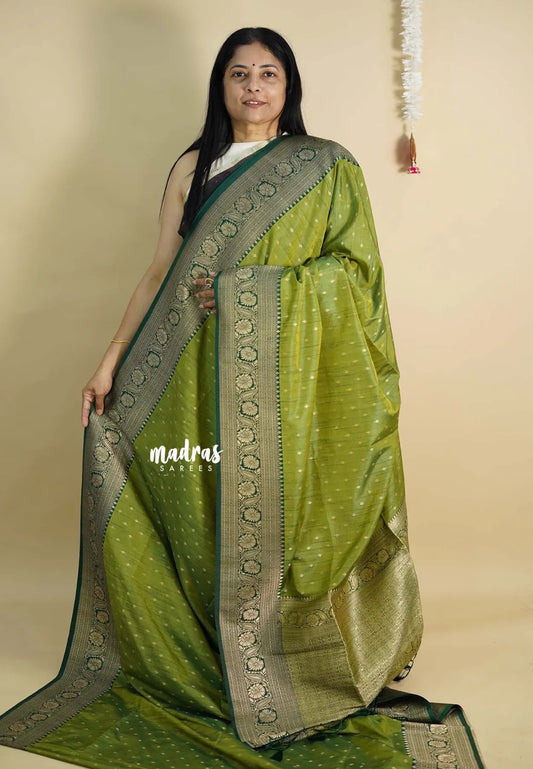 Dual Shade Olive Green - Thendral - Kanchi soft silk with Floral border
