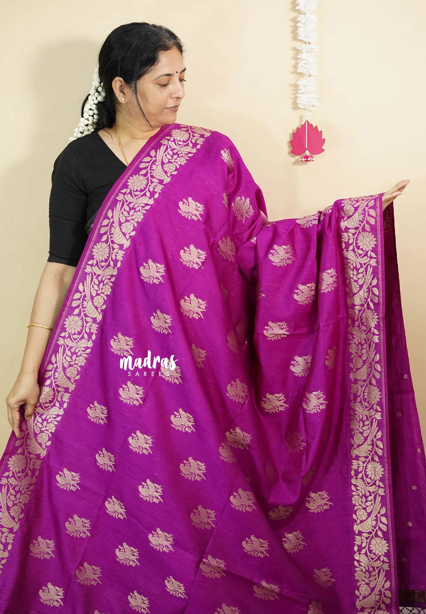 Magenta - Vadhanam - Premium Jute tussar with full birds weaving buttas and border